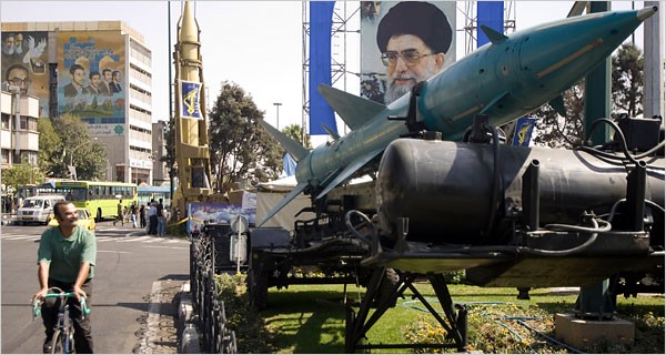 Iran dọa biến Israel thành tro bụi